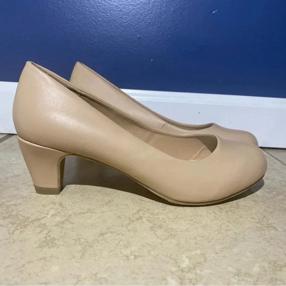 Kitten Heels - Picture 5 of 5